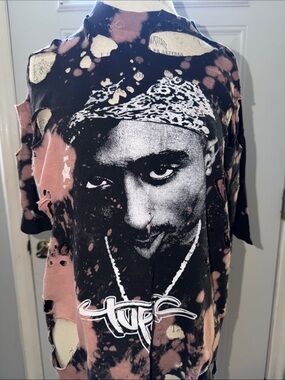 Vintage Distressed Tupac Graphic Tee